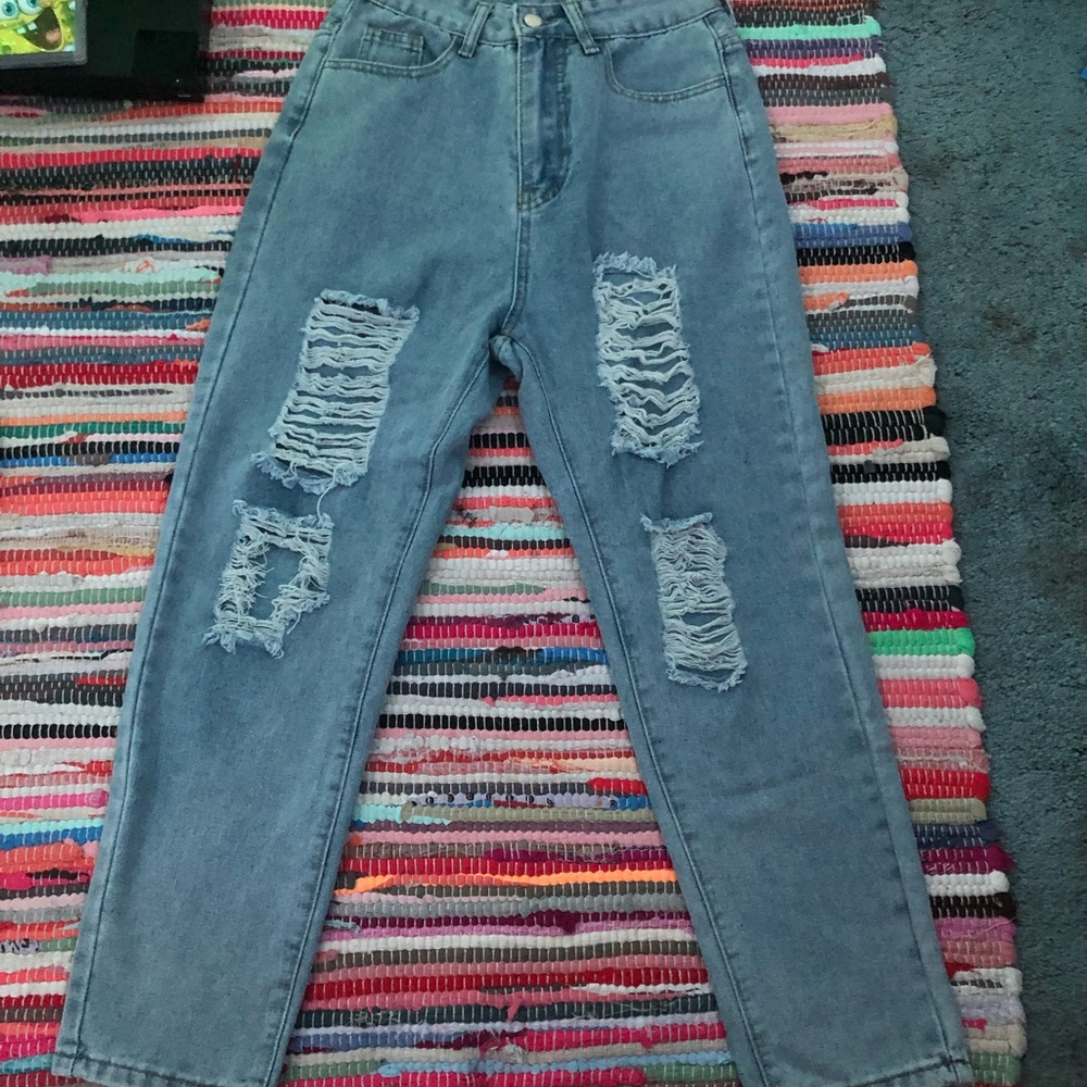 ROMWE Ripped baggy jeans